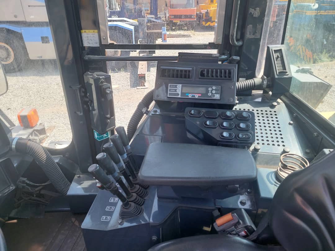 لیفتراک کوماتسو مدل FH160-1