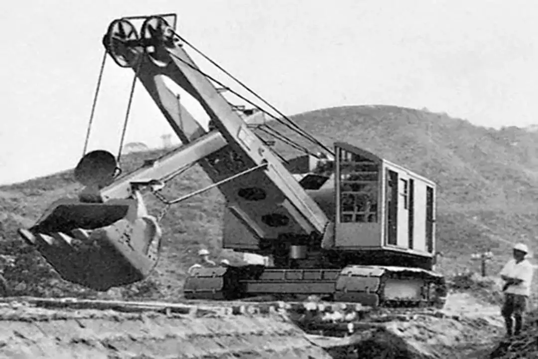 ماشین آلات سنگین هیتاچی