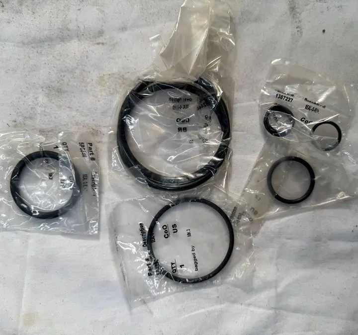 کیت تعمیر اویل کولر موتور 3508 کاترپیلار