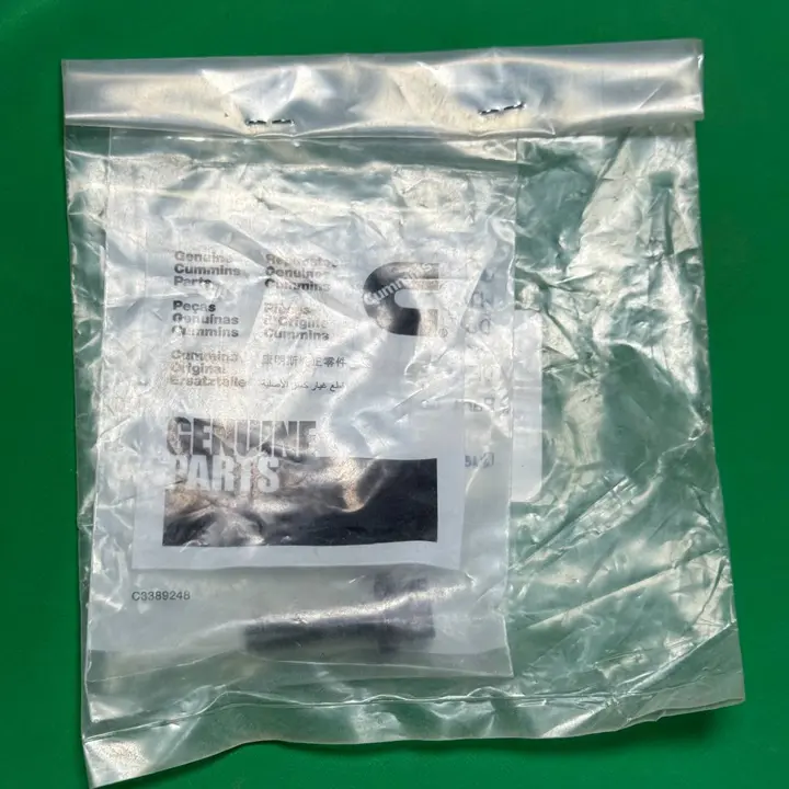 پیچ اتصال واسطه تخلیه کارتل موتور KTA19 , KTA38