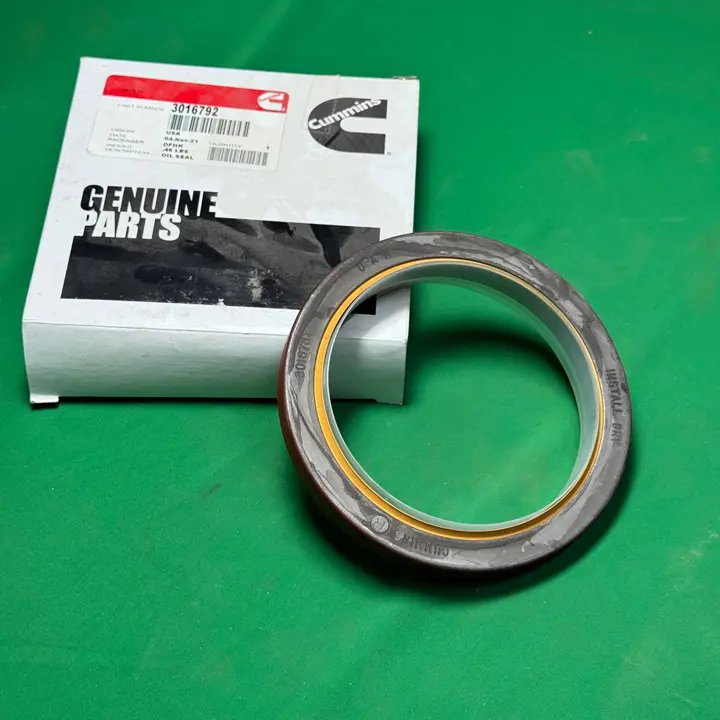 کاسه نمد ته میل لنگ موتور کامینز KTA19 KTA50