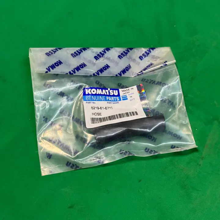 لوله آب سمت راست سرسیلندر