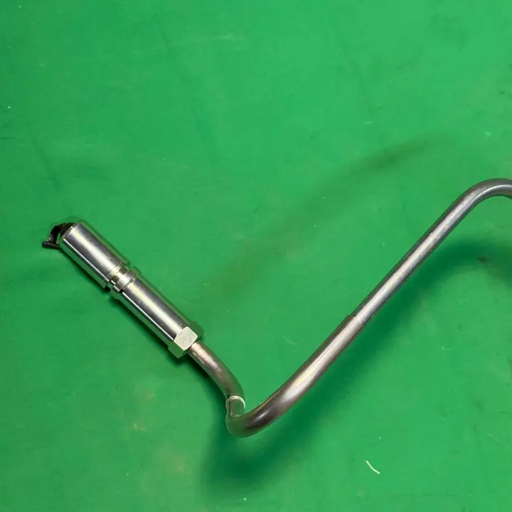 6219-71-4161 لوله انژکتور شماره 6 سمت راست موتور کوماتسو SAA12V140E-3