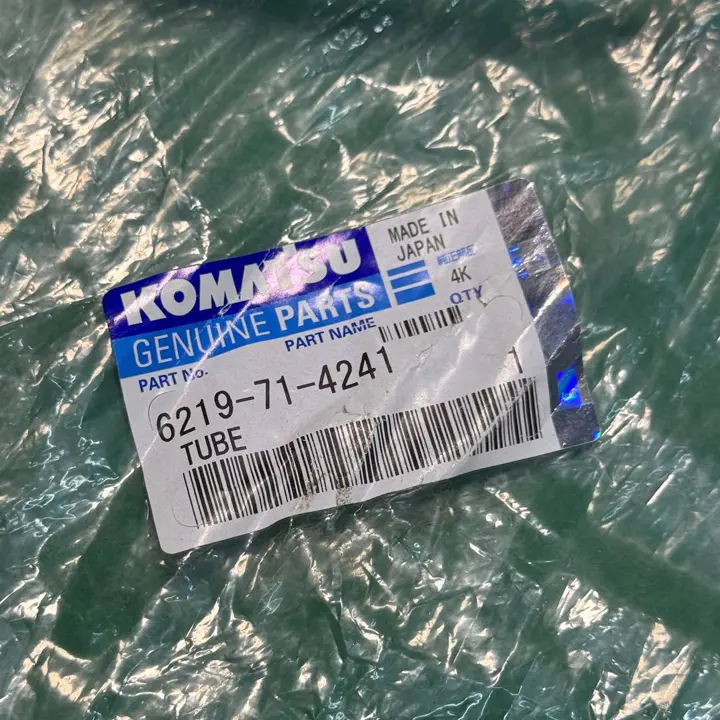 لوله انژکتور شماره 4 سمت چپ موتور