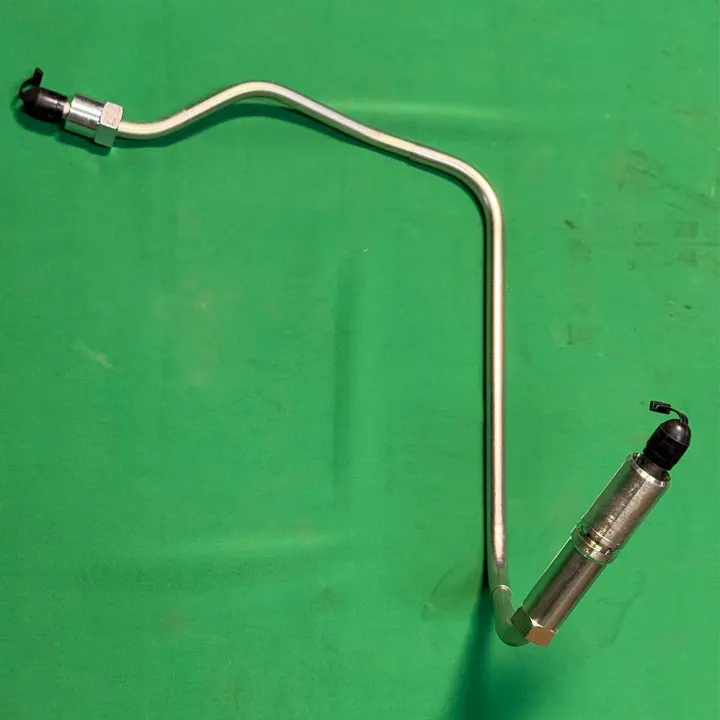 لوله انژکتور شماره 3 سمت چپ موتور