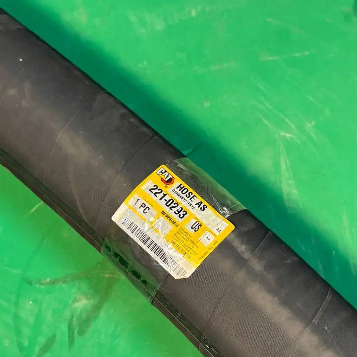 شیلنگ انتقال روغن از تانک هیدرولیک به موتور کاترپیلار 3508