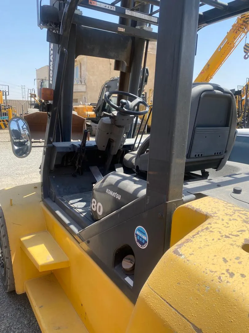 لیفتراک 8 تن کوماتسو