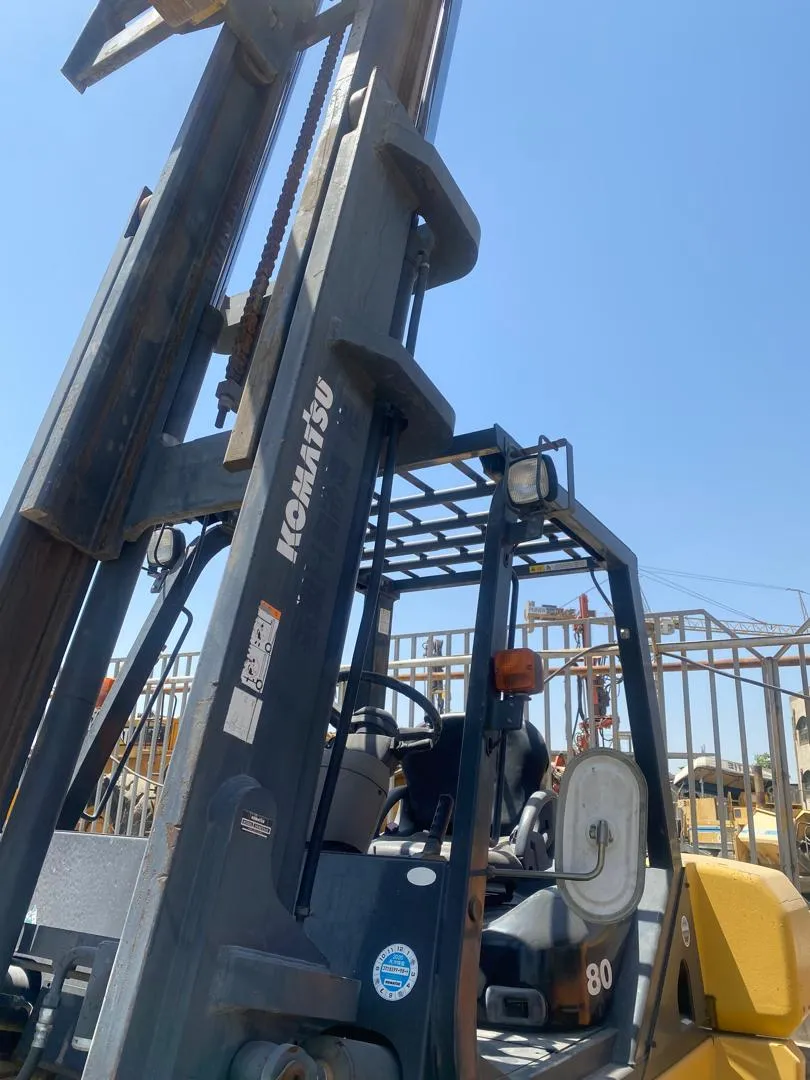 لیفتراک 8 تن کوماتسو